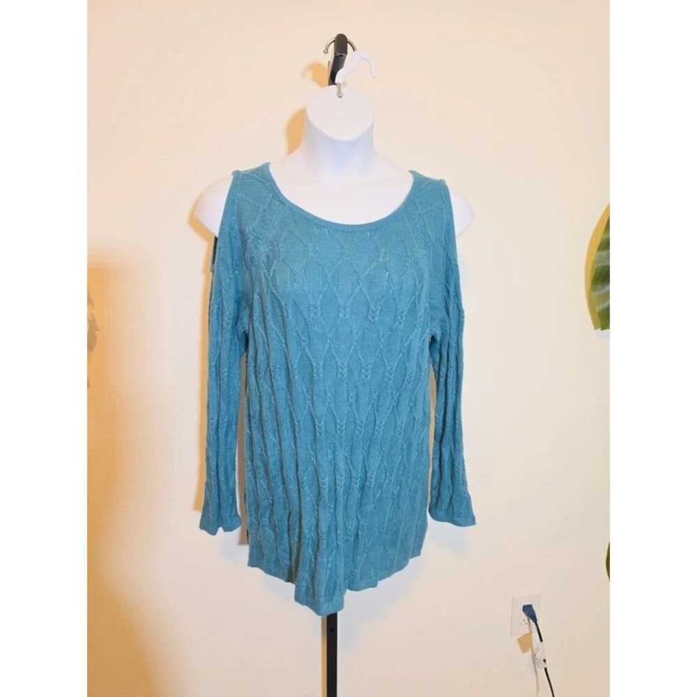 Westbound 1x cold shoulder knit